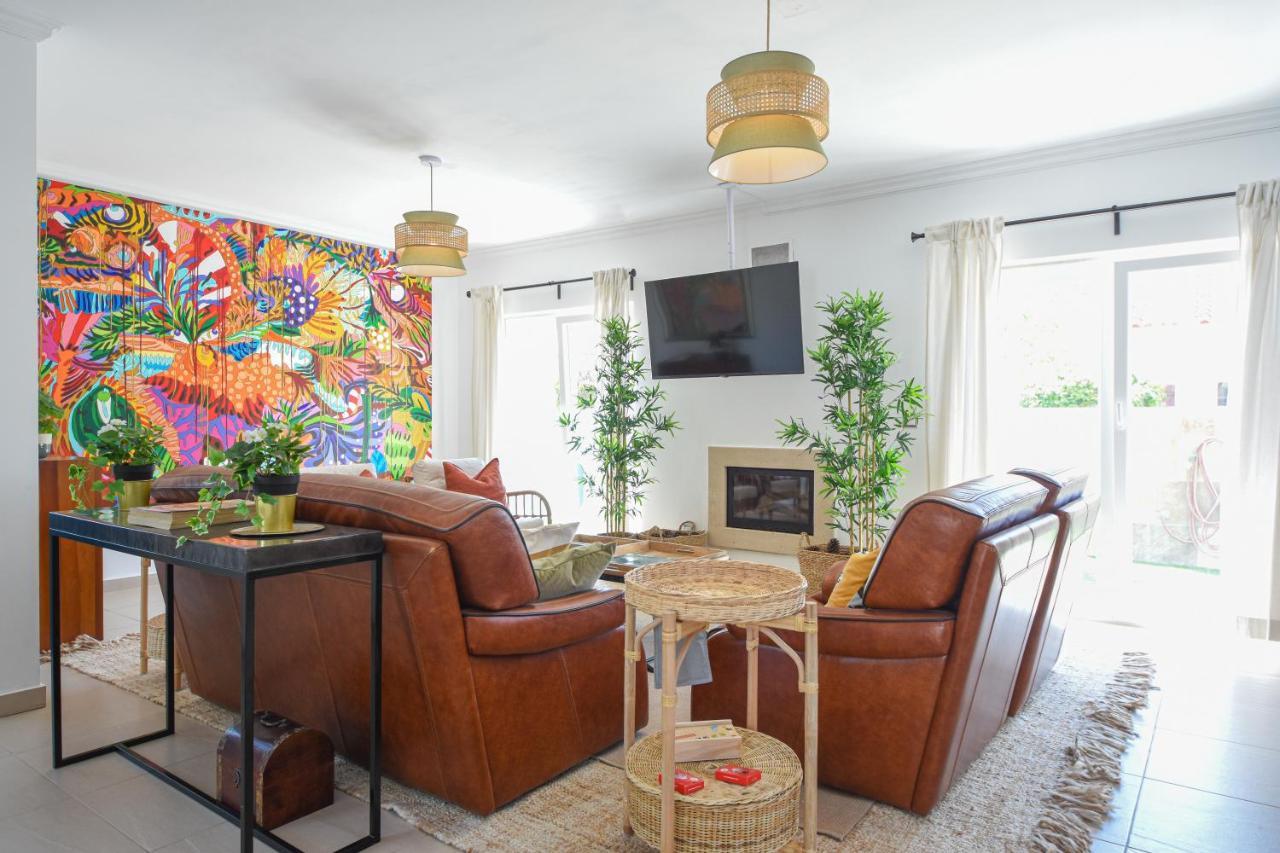 Aroeira Villa With Heated Pool By Golf Course, Beach And Lisbon Екстер'єр фото