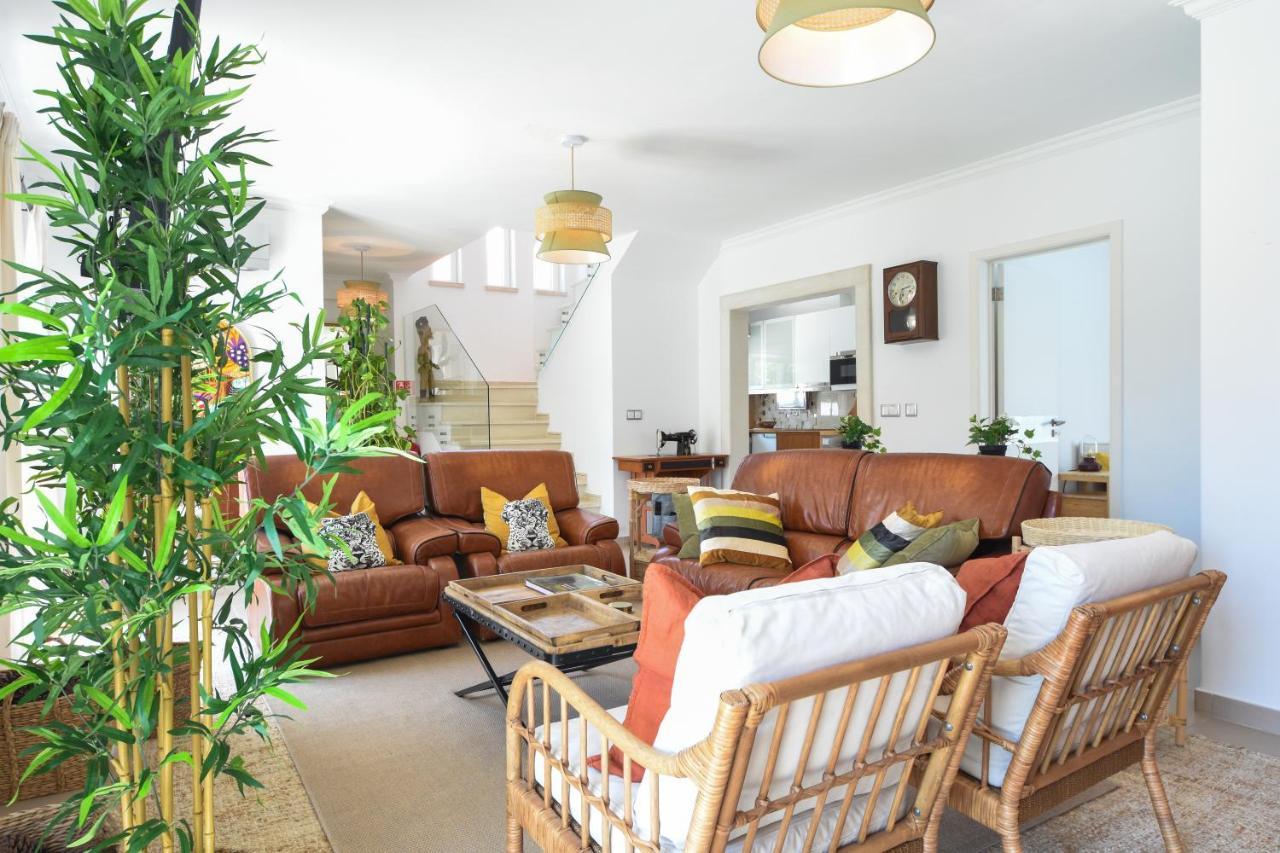 Aroeira Villa With Heated Pool By Golf Course, Beach And Lisbon Екстер'єр фото